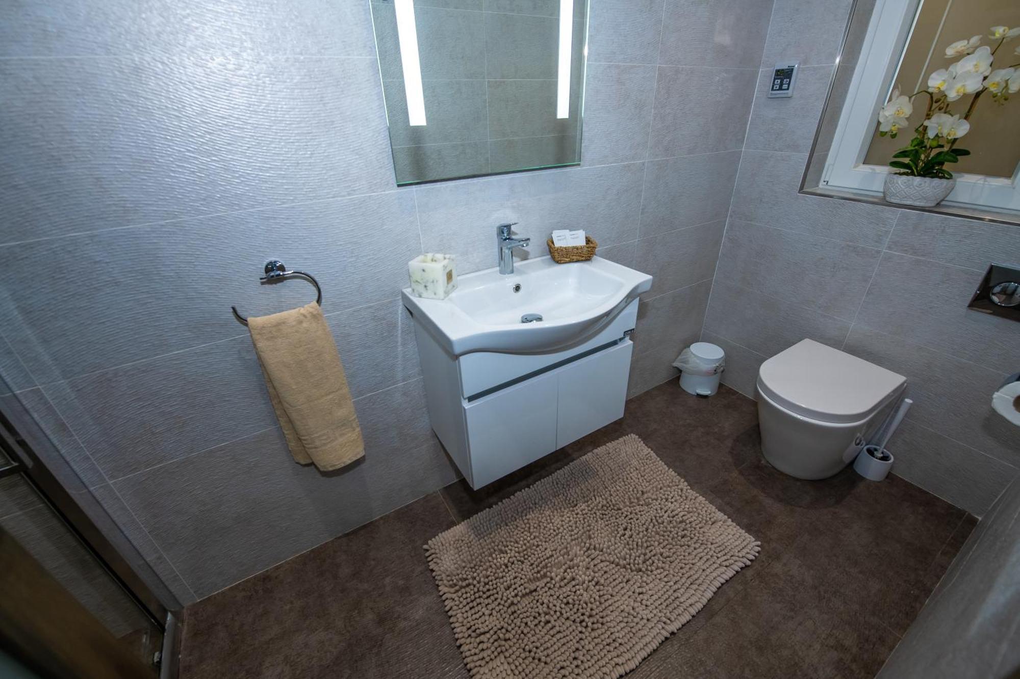 Clifftop Modern Apartment メーリッハ エクステリア 写真