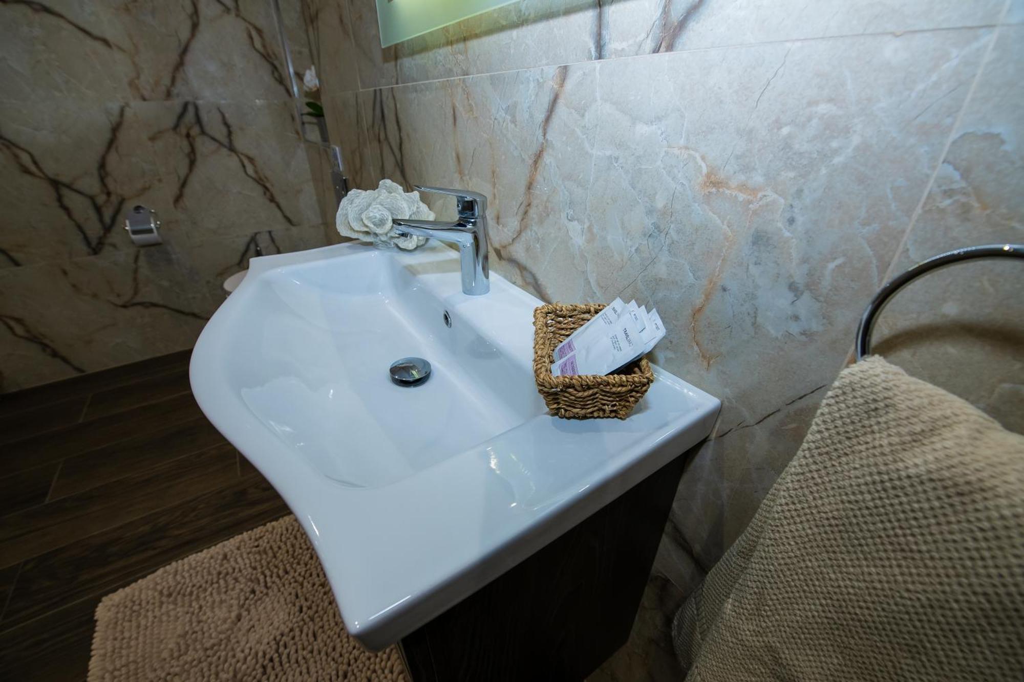 Clifftop Modern Apartment メーリッハ エクステリア 写真
